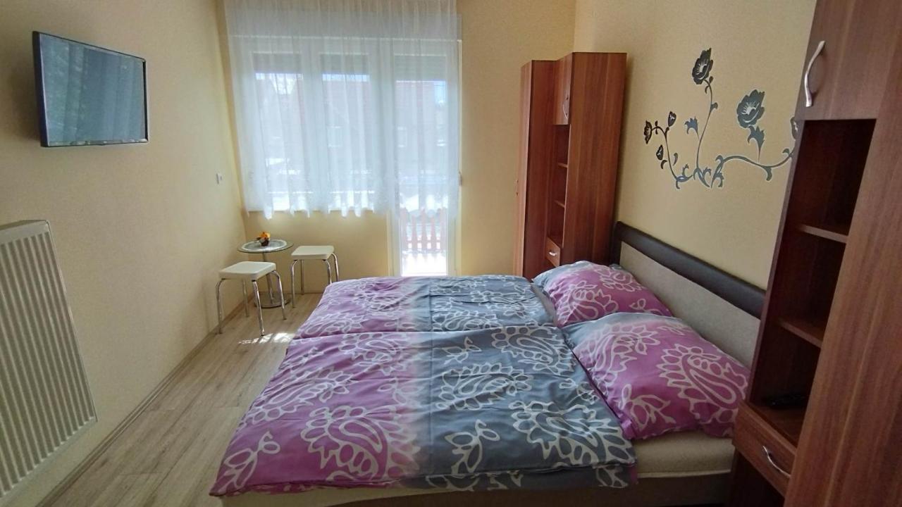 Lea Apartman Harkány Exterior foto